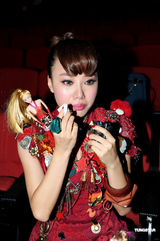 幻灯：金牌大风四新晋女歌手风格各异造型博眼球