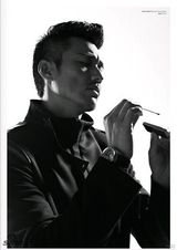 组图：胡兵时尚封面演绎“独行者”硬朗姿态