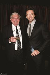 组图：《铁甲钢拳》悉尼首映 杰克曼帅气逼人