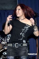 幻灯图：林晓培发专辑劲装亮相 劲歌热舞激情四射