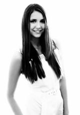 组图：《吸血鬼日记》主创黑白漫展照片曝光