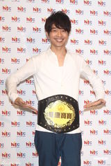 组图：张栋梁雅痞风帅气亮相 睽违两年再发专辑