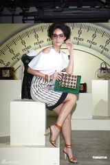 组图：谢怡芬前卫造型出镜 坦言梦想与周杰伦合作