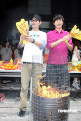 幻灯图：林志玲助阵模特公司开工 泳装环节趣味十足