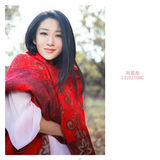 组图：百变刘思彤初春写真 享受迷人的艳阳天