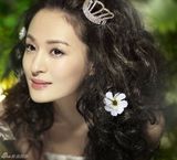 高清图：于越写真化身百花仙子 娇艳迷人香气四溢