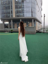 组图：温心纯美造型曝光 典雅清甜气质夺人眼球