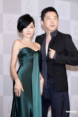 高清图：小S秀礼服上围丰满 放言金曲奖要露点抢镜