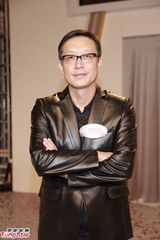 组图：刘伟强了解黄晓明脚伤 不信艺人朋友吸毒