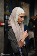 组图：俄罗斯超模萨莎写真展梦幻气质