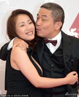 组图：《地狱为何恶劣》神乐坂惠被导演蜜揽