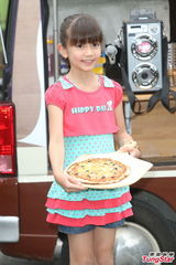 组图：贺军翔新剧不当高富帅 化身颓废老爸