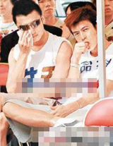 组图：谢霆锋称陈冠希可直接找他 兄弟昔日合影