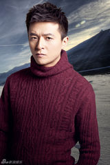 组图：朱雨辰沙漠写真酷对风云变幻