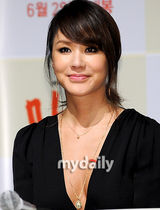 组图：严正花等出席新片《妈妈》媒体首映