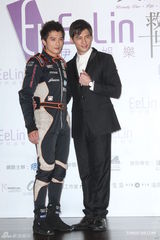 组图：邱泽公开大方示爱 称唐嫣是幸运星