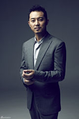 组图：双面沙溢时尚大片 成熟沉稳气场十足