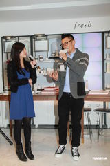 组图：余文乐投诉内地空气差 Amanda明年补度蜜月