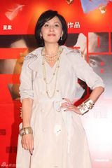 组图：《子弹》香港首映 刘嘉玲以粉丝身份进组 