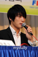 组图：JYJ当选FLL国际机器人比赛韩国形象宣传大使