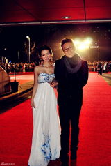 组图：班嘉佳时尚先生环保出镜 大秀青花瓷秒杀红毯