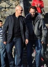 组图：尼古拉斯-凯奇携全家游长城 杨采妮变导游