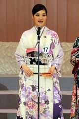 组图：日本小姐冠军泳装照 21岁学生力压群芳