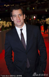 组图：电影《影子舞者》首映 型男克里夫帅气迷人