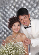 组图：《女人的抉择》曝婚纱剧照 芦芳生王媛可虐战