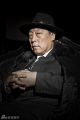 组图：《上海森林》王学兵倪大红掀夺宝风云