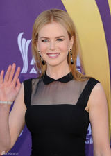 高清组图：妮可-基德曼黑色礼服亮相气质优雅