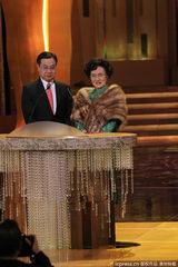 组图：韩马利、雪妮、安德尊等获杰出演员奖