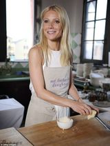 组图：小辣椒格温妮丝简约杂志大片 女人味十足