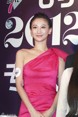 组图：曾泳醍时尚活动 粉裙亮相清新十足