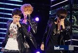 组图：众韩星开唱 EXO-K霸气T-ara性感