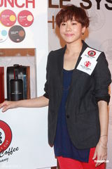 组图：林嘉欣享受照顾女儿 暂无意复出拍戏