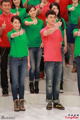 组图：TVB300艺人大合影 黄宗泽胡杏儿零交流