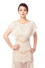 组图：穆婷婷时尚写真尽显裸色诱惑