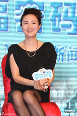 组图：朱媛媛辛柏青夫妻挂帅 首演夫妻彰显默契 