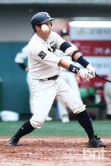 组图：韩艺人吴智昊金昌烈参加明星棒球大赛