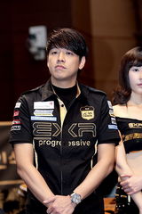 高清图：柳时元担任教练的赛车队新赛季出征仪式 