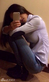 组图：福建男篮美女解说走红 甜笑似李英爱