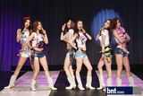 组图：韩团Dal★shabet首唱会热裤辣舞