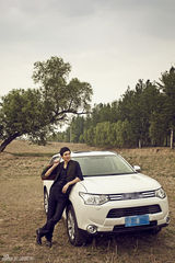 组图：张铎疯狂旅行大片 萌面大侠享受激情夏日