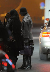 组图：刘亦菲英伦范儿回京似《色戒》王佳芝