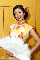 策划：日本女星中国风造型 旗袍团子头贺新春