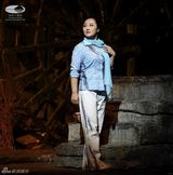 组图：《山村女教师》妇女节上演 感人至深引共鸣