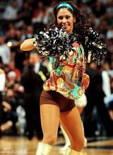 幻灯图集：NBA啦啦队美女美图100张 展运动之美