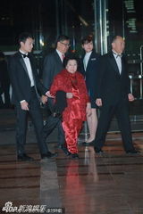 组图：晶刚马拉松婚礼收官 名流亮相阵容豪华