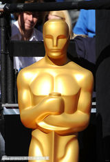 组图：第83届奥斯卡红毯 小金人吸引眼球